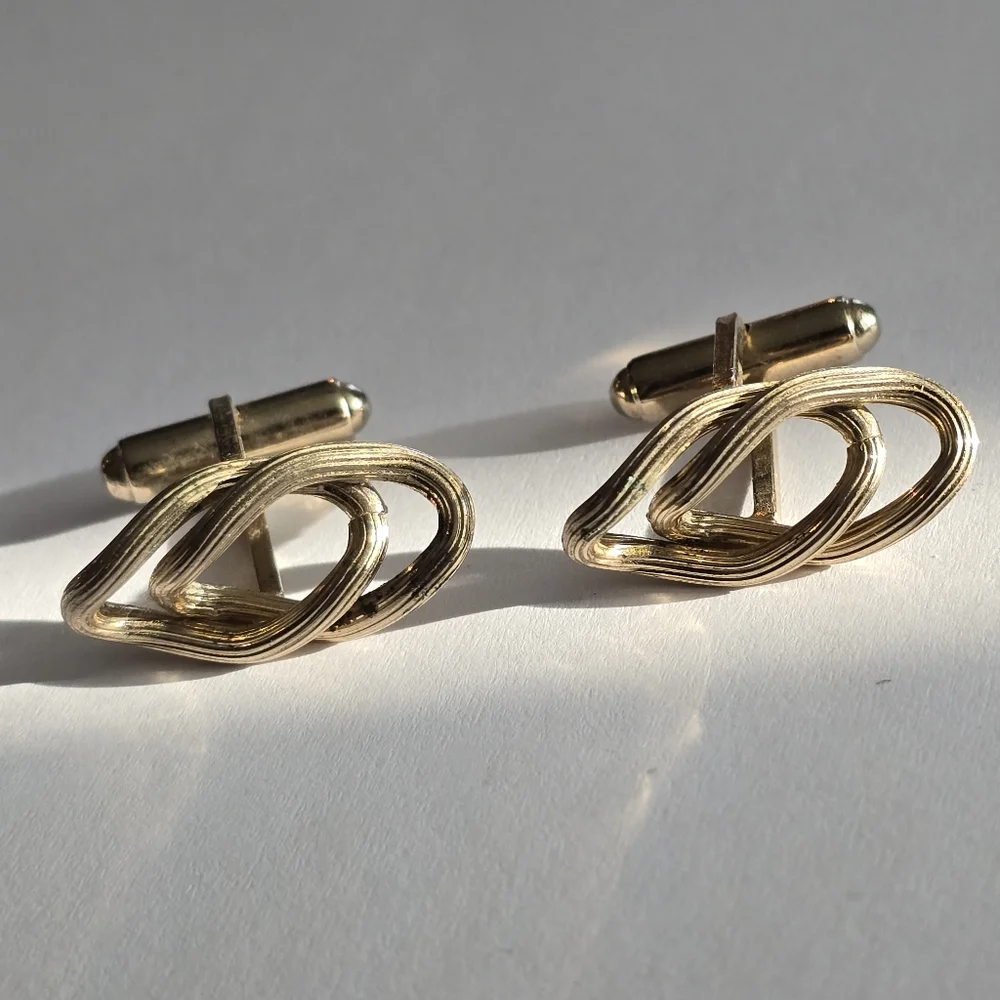 Vintage cuff links gold tone chain links linked ovals cufflinks